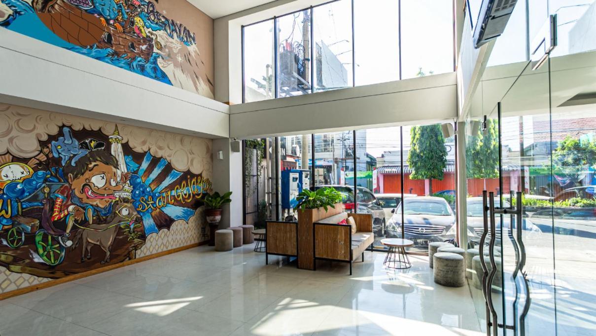 Yellow Star Gejayan Hotel Kejayan Екстер'єр фото