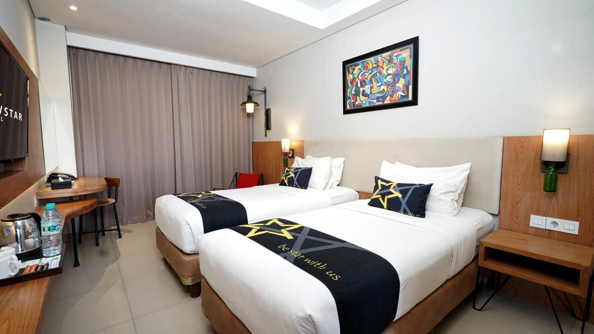Yellow Star Gejayan Hotel Kejayan Екстер'єр фото