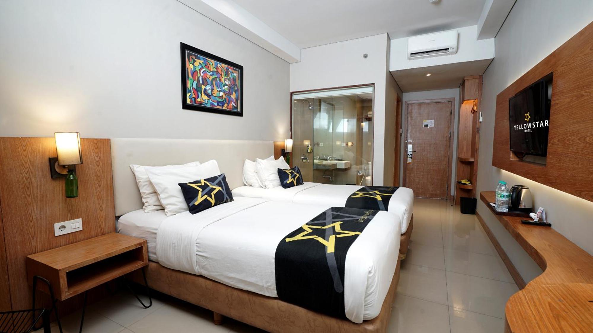Yellow Star Gejayan Hotel Kejayan Екстер'єр фото
